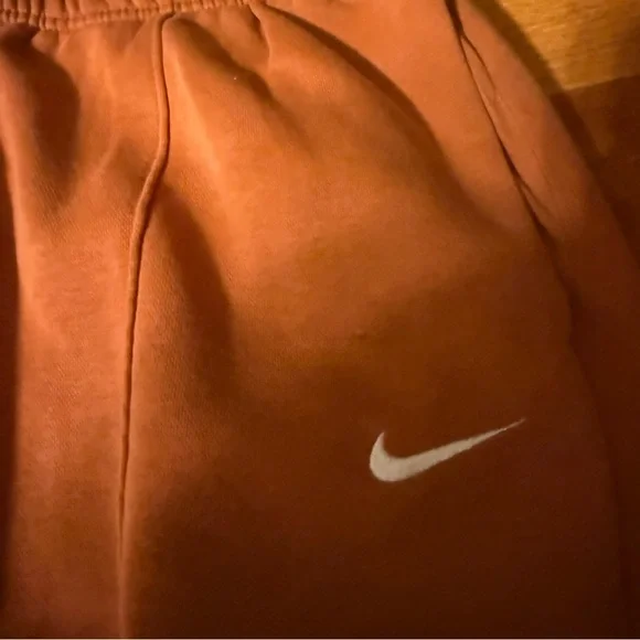 Nike Women's Rust Orange Fleece Joggers - Picture 2 of 4